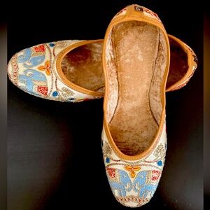 Ethnic Indian / Pakistani Women’s Footwear
